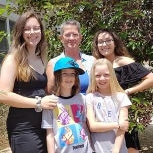 Meet your Posher, Debbie